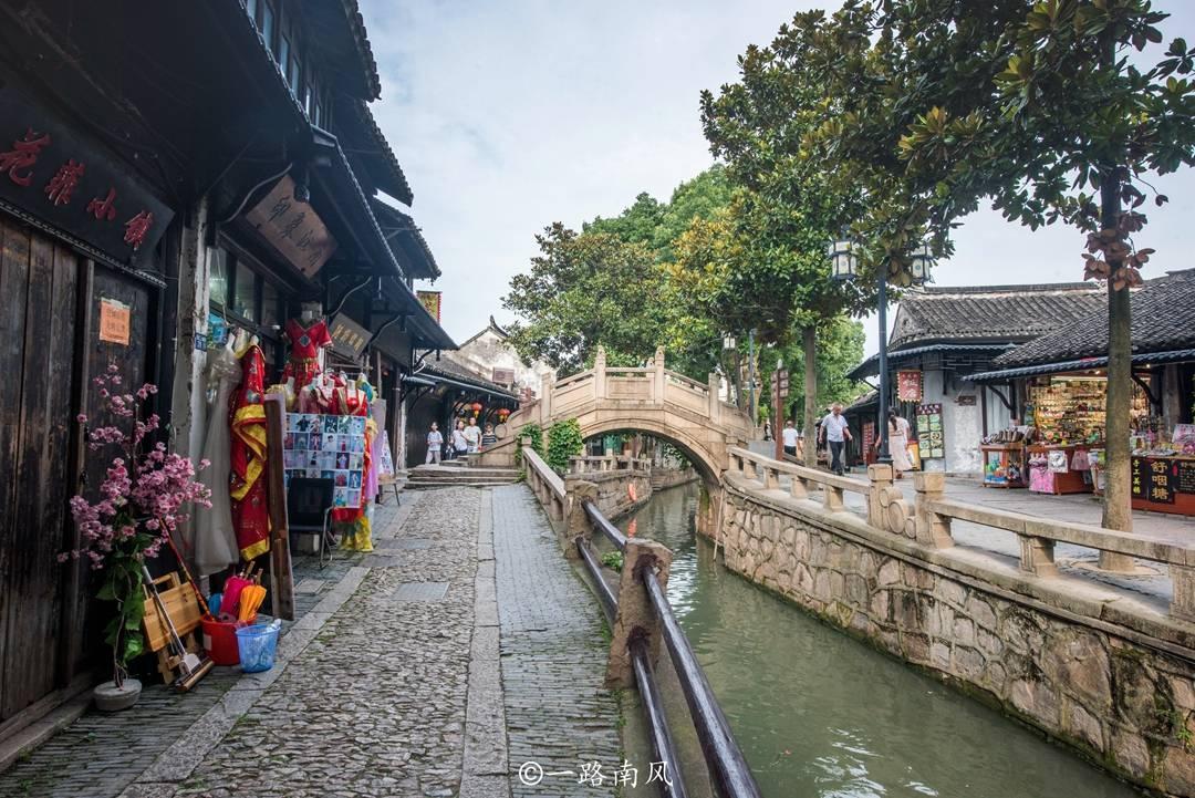 跟女友在一起5年了，感情变得越来越淡，是不是该分手了呢？游戏画面